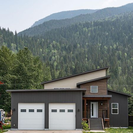 Mountain Dreams - Revelstoke Home Near Rmr Dış mekan fotoğraf